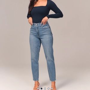 Abercrombie & Fitch - NWT Curve Love Mom Jeans - 27 Short